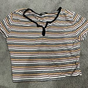 Cropped stripped shirt